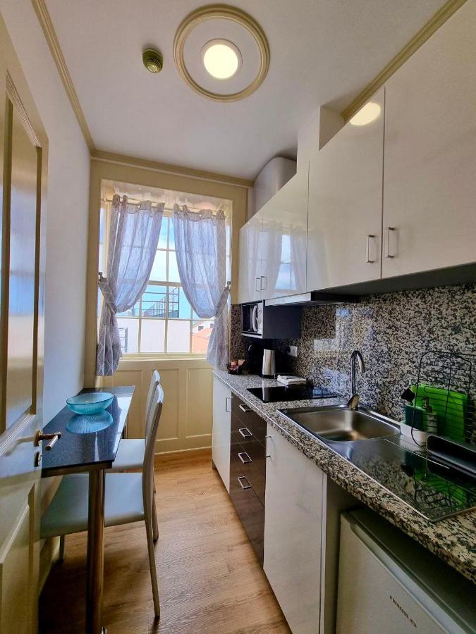 Carreira Apartments Harbour View Free Parking In Heart Funchal Екстериор снимка